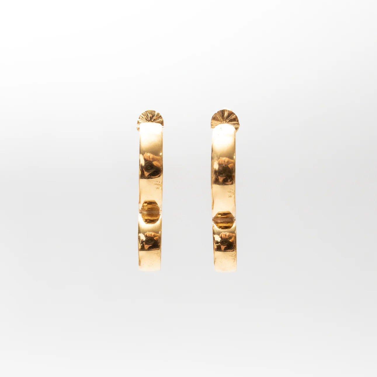 Double-Circle-Silhouette-Hoop